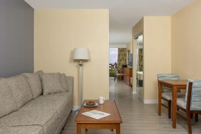 Image for room KOFS - obivero_kofs_kingsuiteoceanfront_living room 